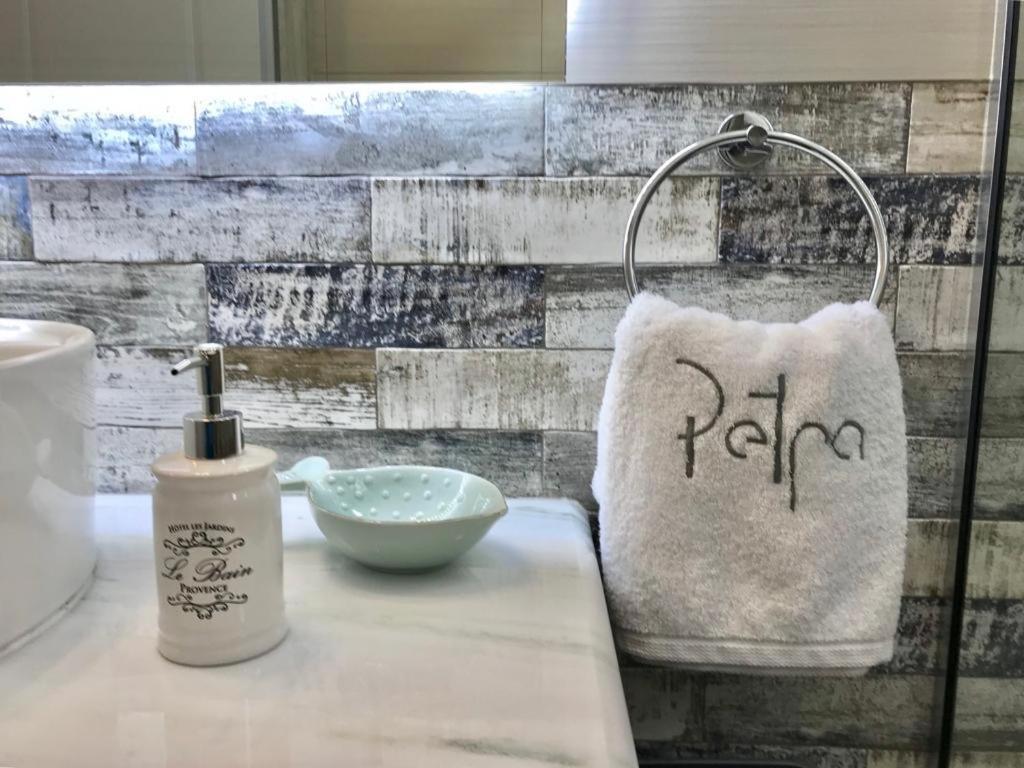 Oikia Petra Villa อาจิออส ไอออนนิส ภายนอก รูปภาพ